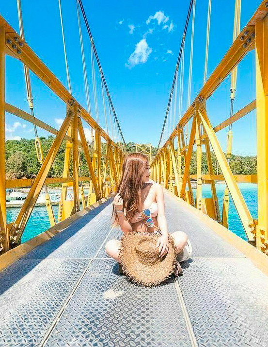 Nusa Lembongan Yellow Bridge